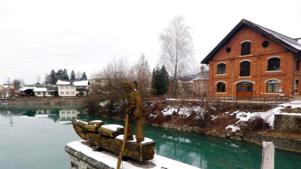 Blick über die Salzach in Hallein
