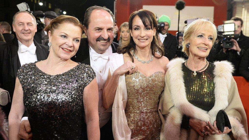 Opernball 2014: Roter Teppich - Promis