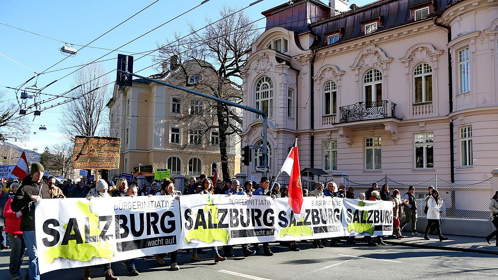 Corona-Demo in der Stadt Salzburg