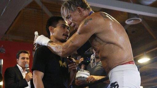 Mickey Rourke steigt mit 62 in den Boxring