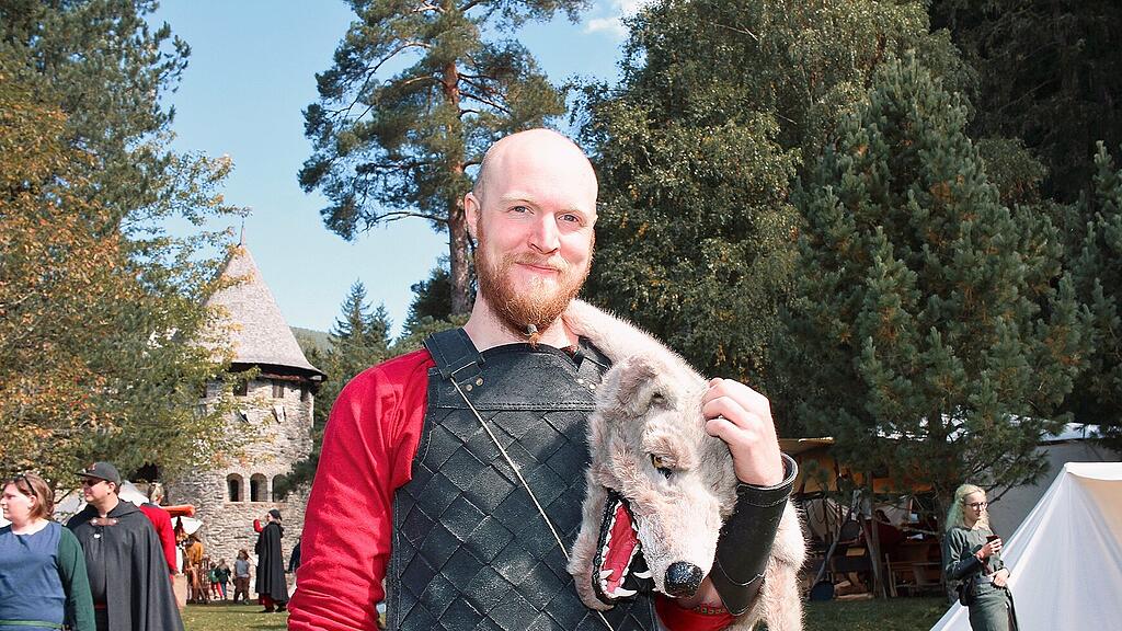 Mittelalterfest auf Burg Finstergr\u00fcn