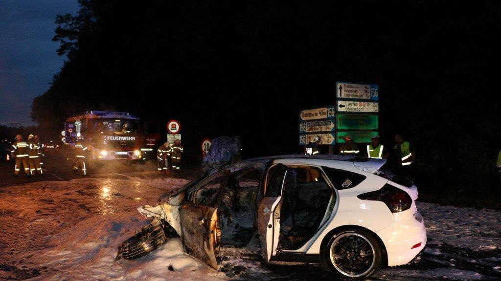Schwerer Crash auf der B156