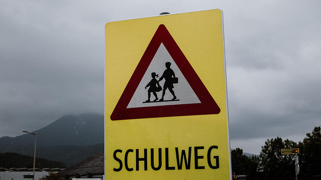 Symbolbild Schulweg