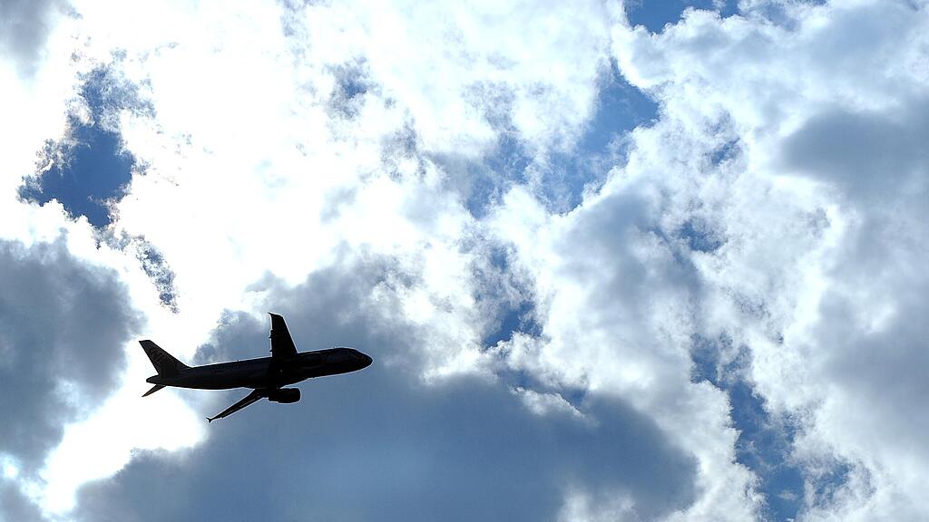 Das Flugzeug musste in Prag notlanden (Symbolbild).