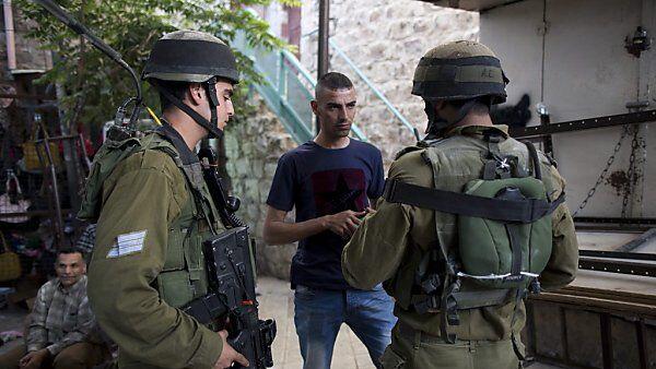Strenge Kontrollen der israelischen Armee