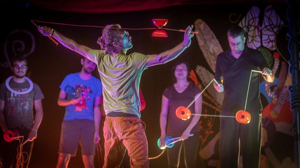 Sound of Juggling in Anthering