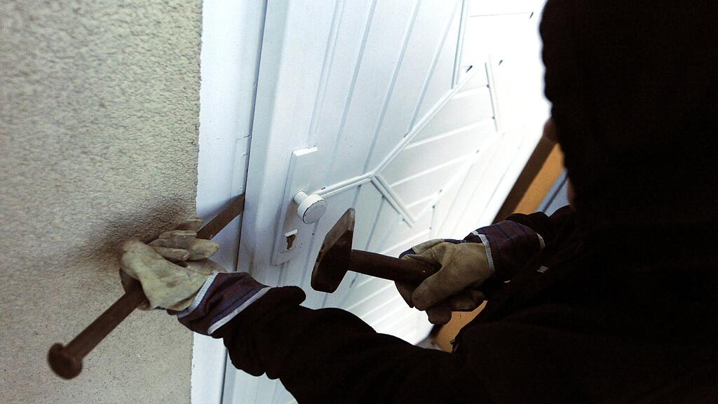 Der Einbrecher kam nur bis zur Wohnungstür. (Themenbild)