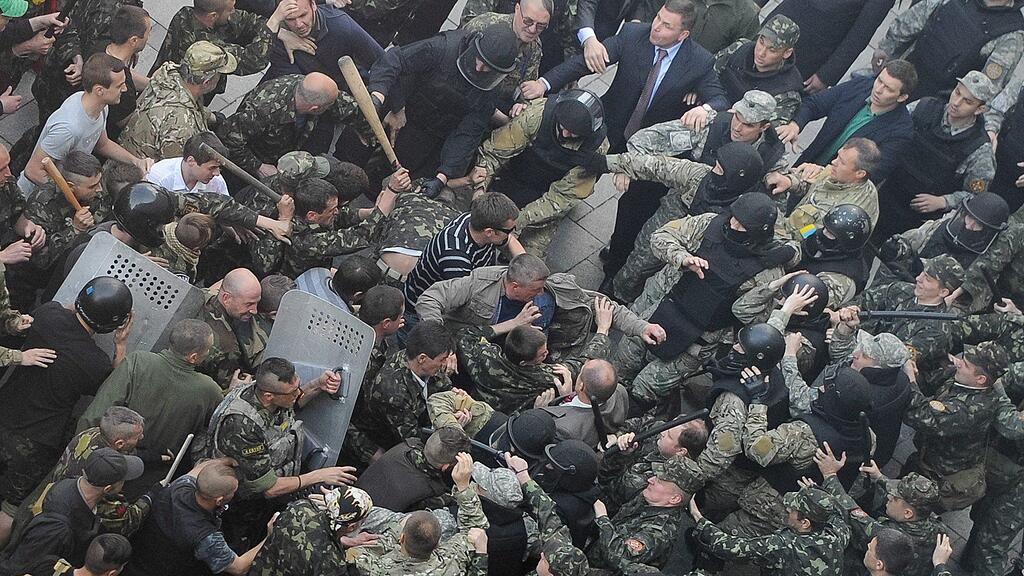 Auch am Maidan in Kiew kam es am Mittwoch aus noch ungeklärten Gründen zu Auseinandersetzungen.