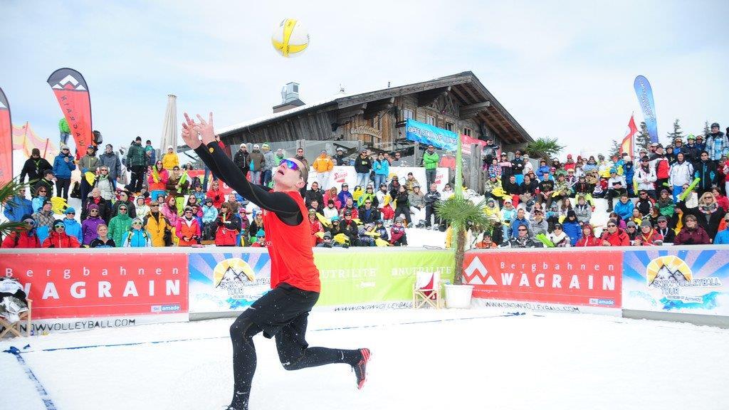 Snow-Volleyball in Wagrain, II
