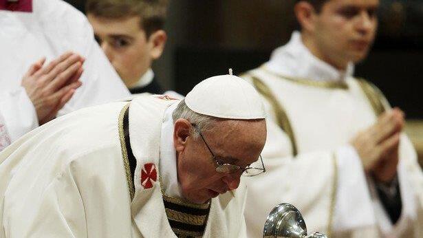 Papst begann Osterfeiern mit Chrisam-Messe