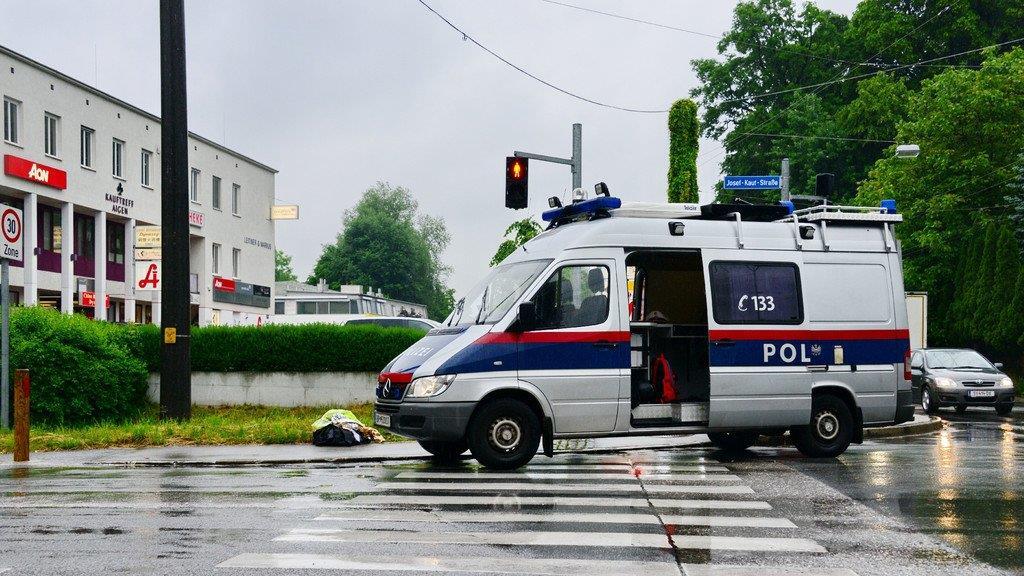 Kreuzungscrash auf Aigner Straße