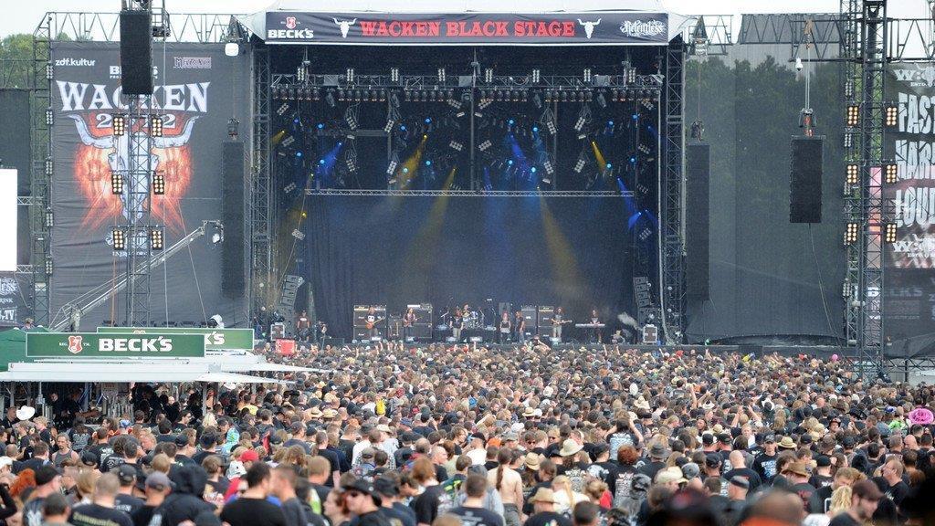 Wacken: Heavy Metal im Schlamm