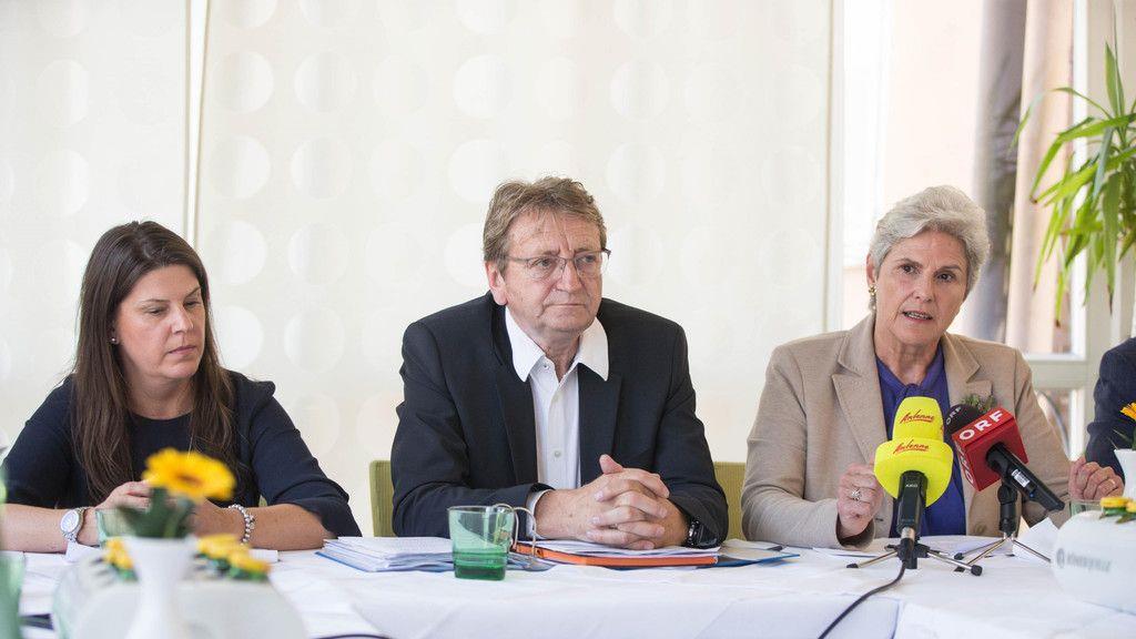 Pressekonferenz mit Karl Schnell