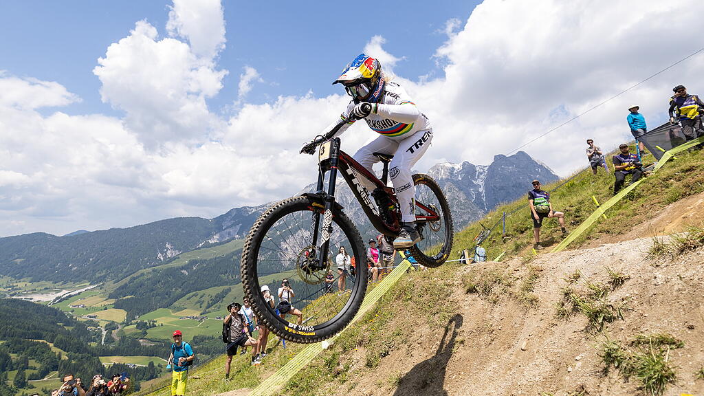 Vali Höll gewinnt in Leogang