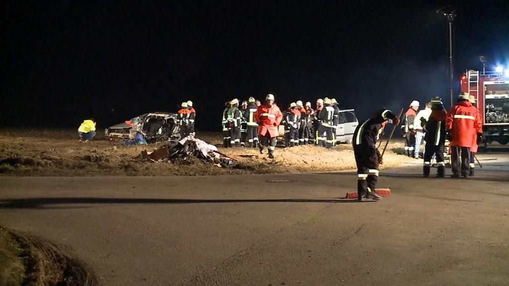 Zwei Tote bei Crash in Tacherting