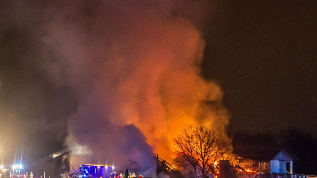 Großbrand bei Bauernhof in Seekirchen