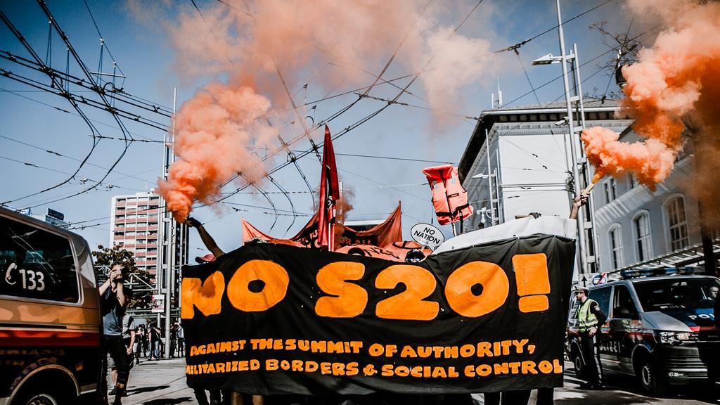 Demo zum EU-Gipfel, I