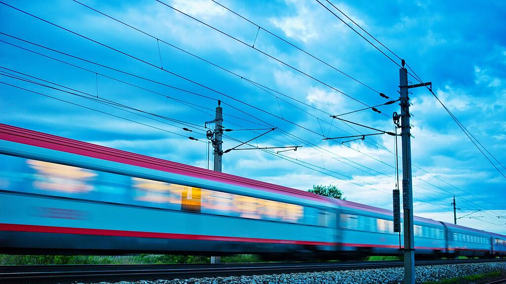 Die Tauernbahnstrecke in Gastein musste am Donnerstag mehrere Stunden gesperrt werden.