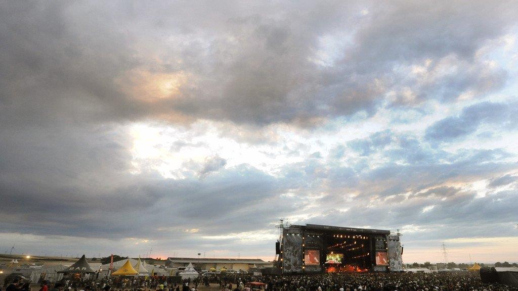 Nova Rock 2014: Eindrücke, Casper, Phil Anselmo & The Illegals und Limp Biskit live