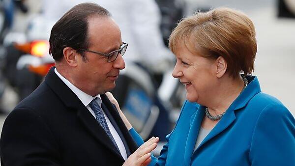 Frankreichs Präsident Hollande und die deutsche Kanzlerin Merkel