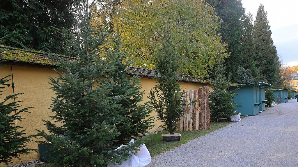 Aufbau Adventzauber Hellbrunn