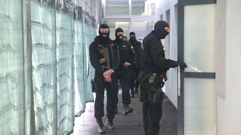 Prozess wegen Beteiligung an IS-Terrornetzwerk
