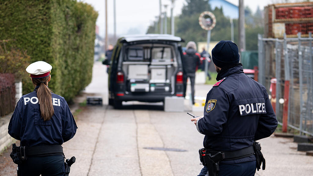Mann in Marchtrenk auf offener Straße niedergestochen