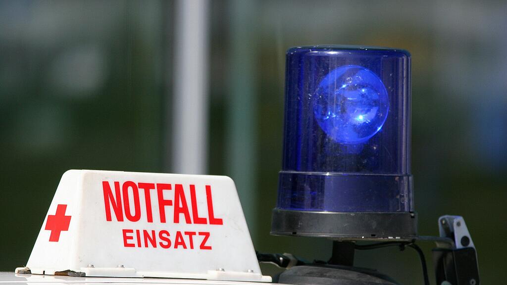Der Radfahrer wurde bei dem Unfall verletzt. (Themenbild)