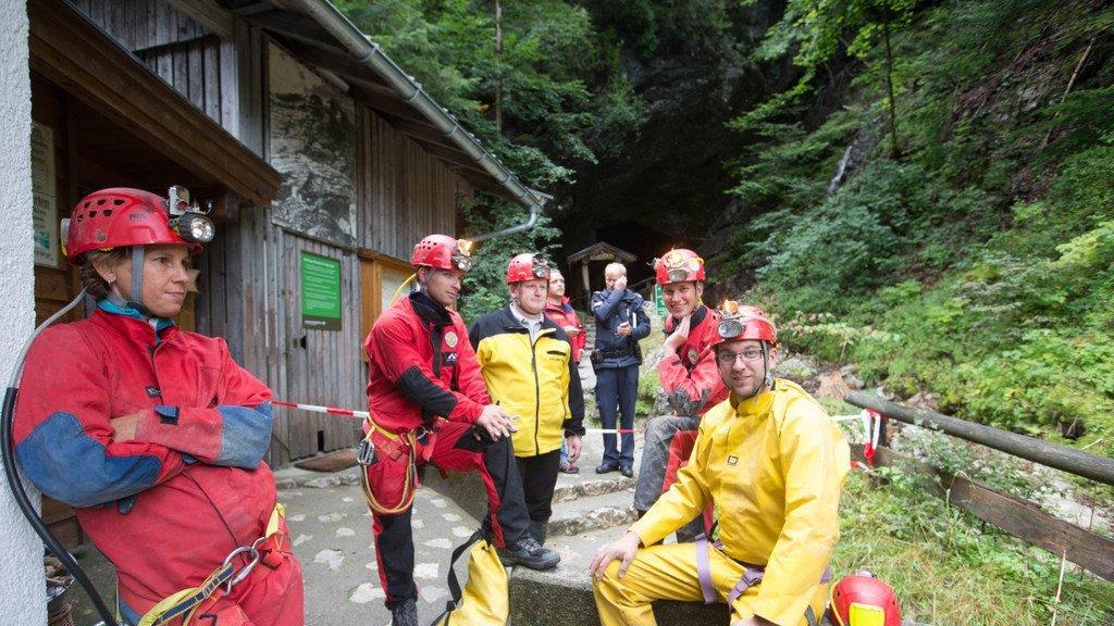 Bergung aus Lamprechtshöhle