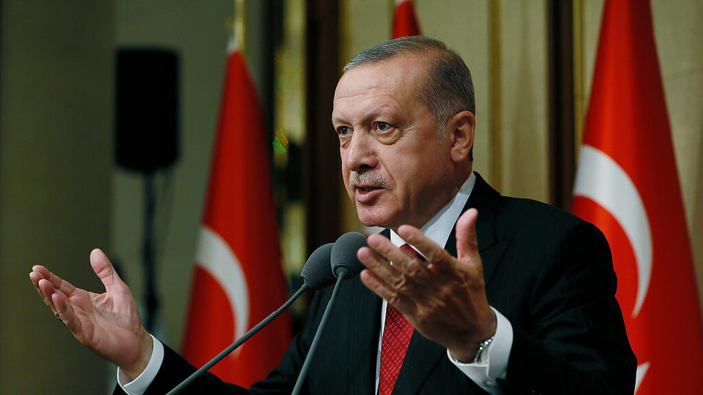 Der türkische Präsident Erdogan äußerte sich zum Rücktritt von Mesut Özil.