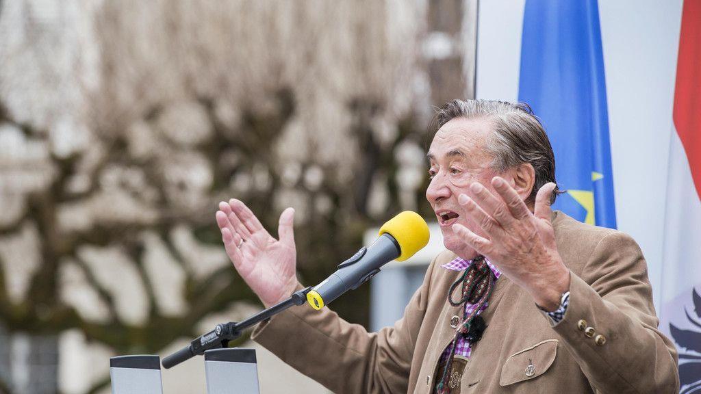 Richard Lugner auf Wahlkampftour in Salzburg I