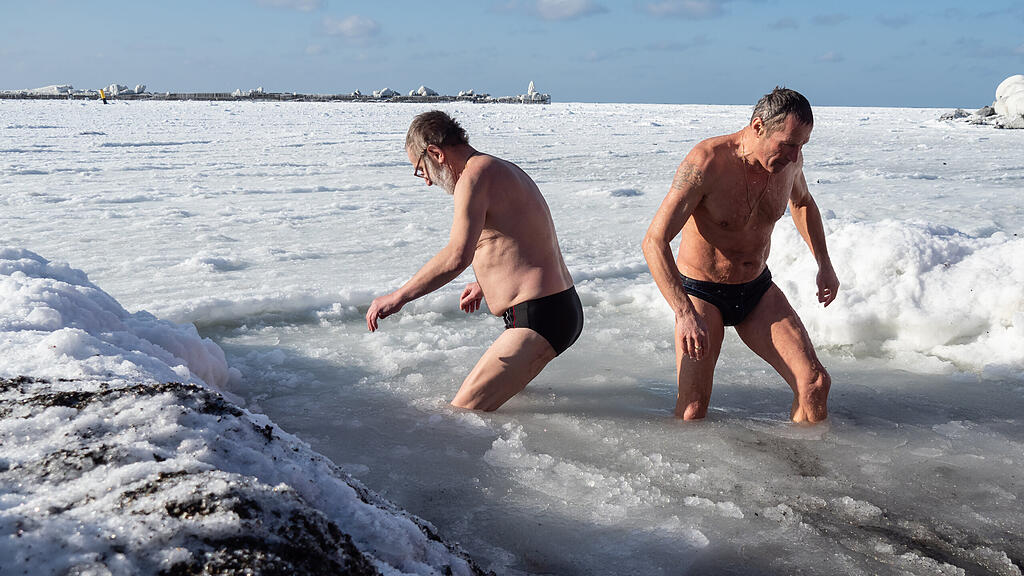 Eisbad in Russland