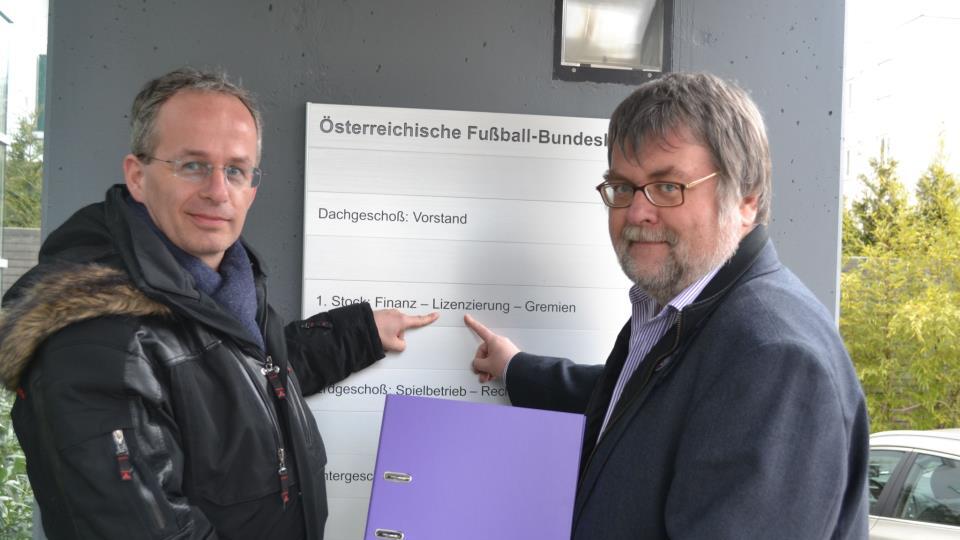 Der Sportliche Leiter Gerhard Stöger (li.) und Präsident Walter Windischbauer brachten den Antrag persönlich nach Wien.