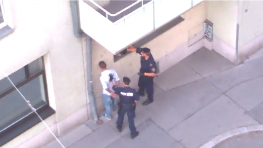 Videoaufnahmen der strittigen Festnahme in Wien.