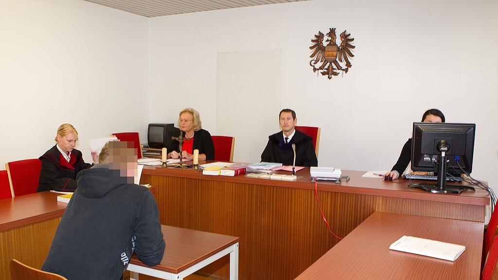 Ein deutscher Soldat hat beim Aufpassen seines zwei Monate alten Sohnes offenbar die Nerven verloren.