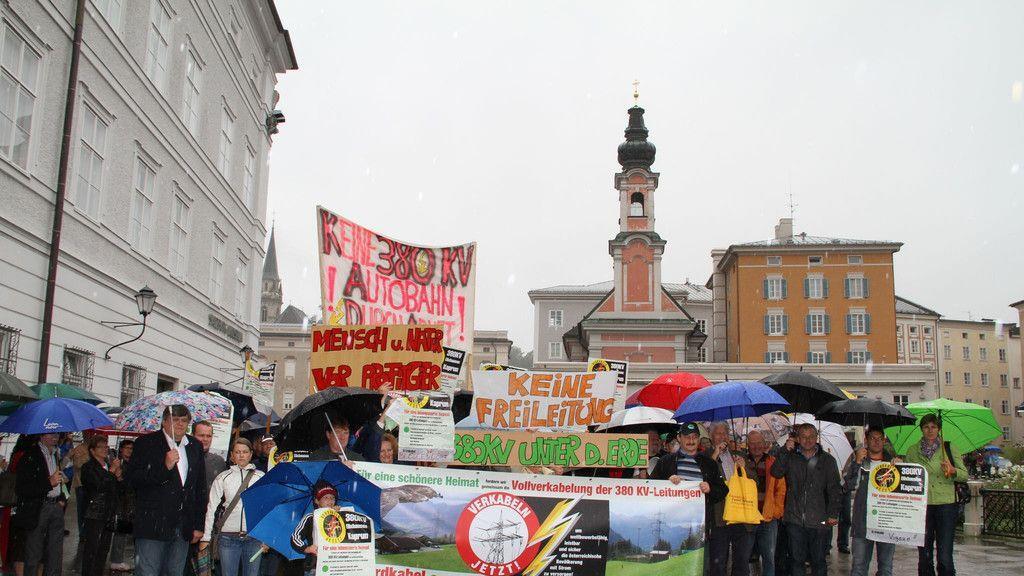 Demonstration 380 kv Mozartplatz