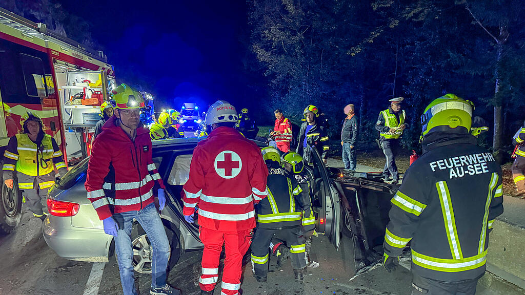 Vier Verletzte bei Pkw-Crash in Mondsee