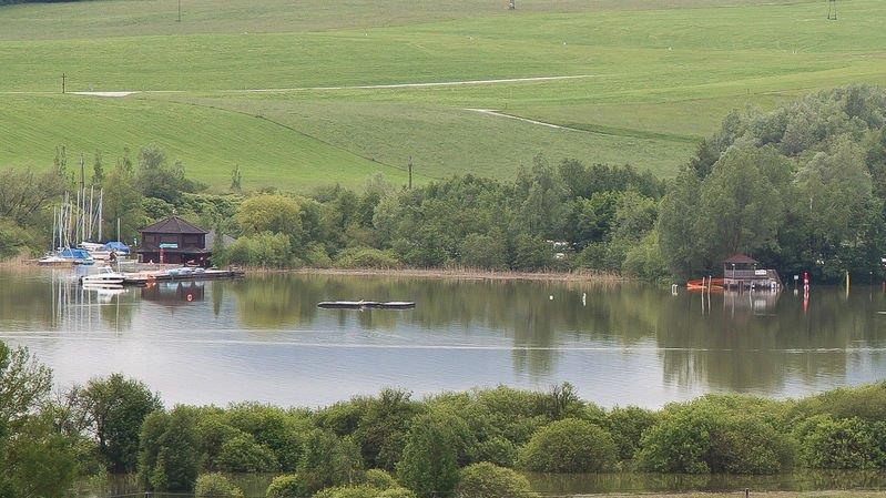Wallersee trat über Ufer
