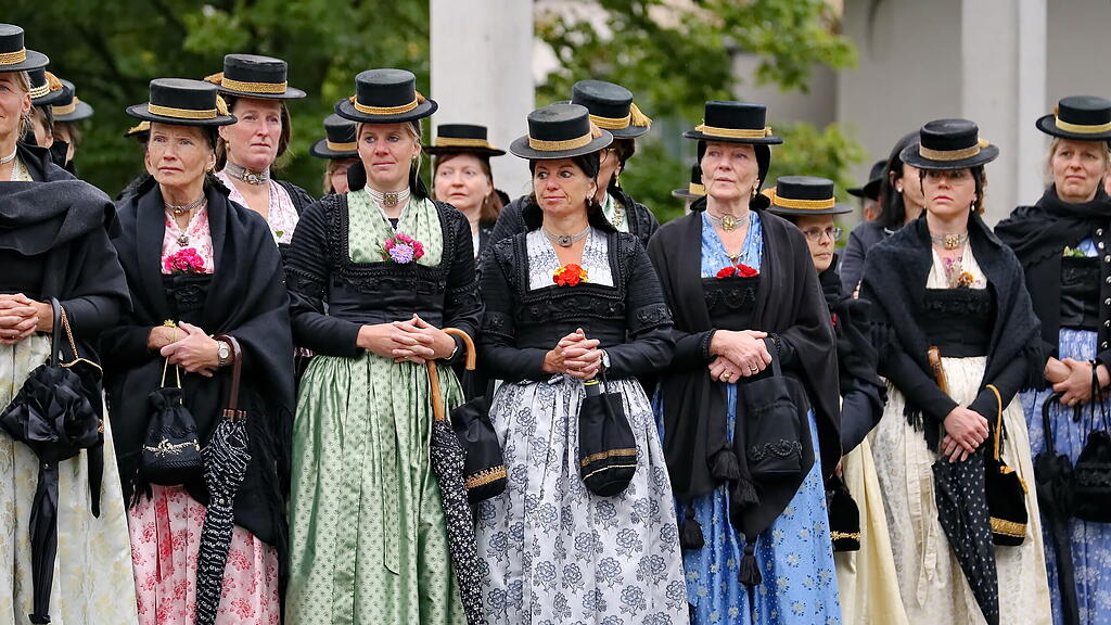 Bad Hofgastein feiert Erntedankfest und Altarweihe