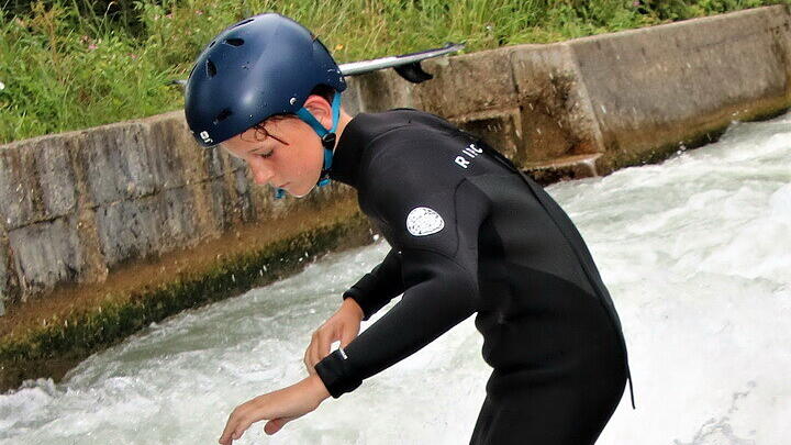 ALMjam 2022 - Surf Testival und Contest vom Anf\u00e4nger zum Fortgeschrittene Surfer\/innen