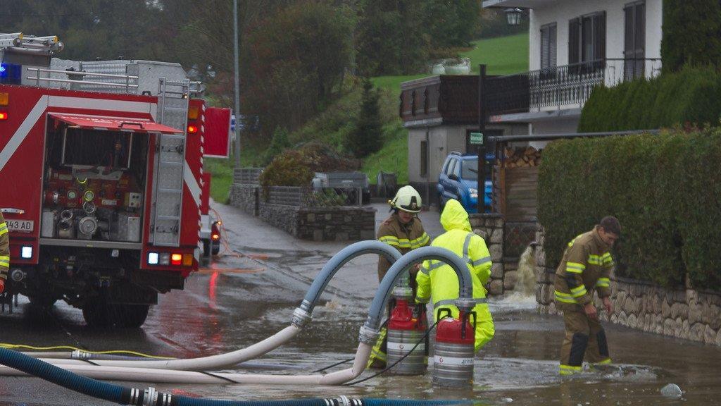 Wintereinbruch - Überflutungen in Bergheim