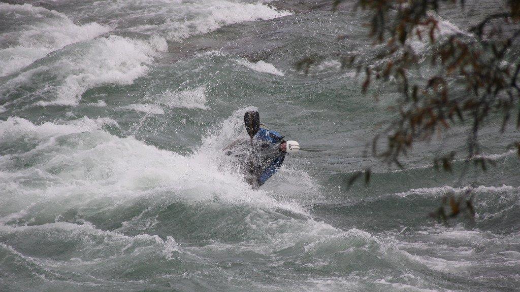 Kajak Freestyle auf der Salzach