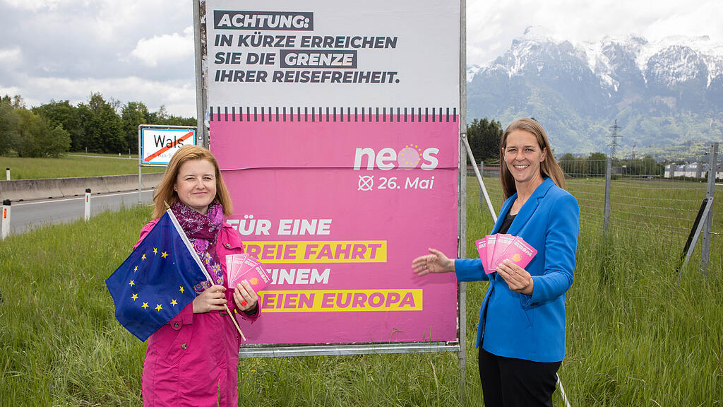 EU-Wahlkampf: NEOS-Plakate an Grenze