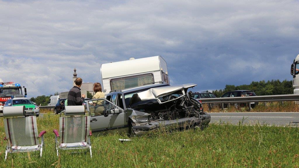 Wohnwagencrash auf A8