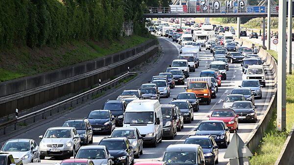 Der Fahrer war in einen Stau geraten