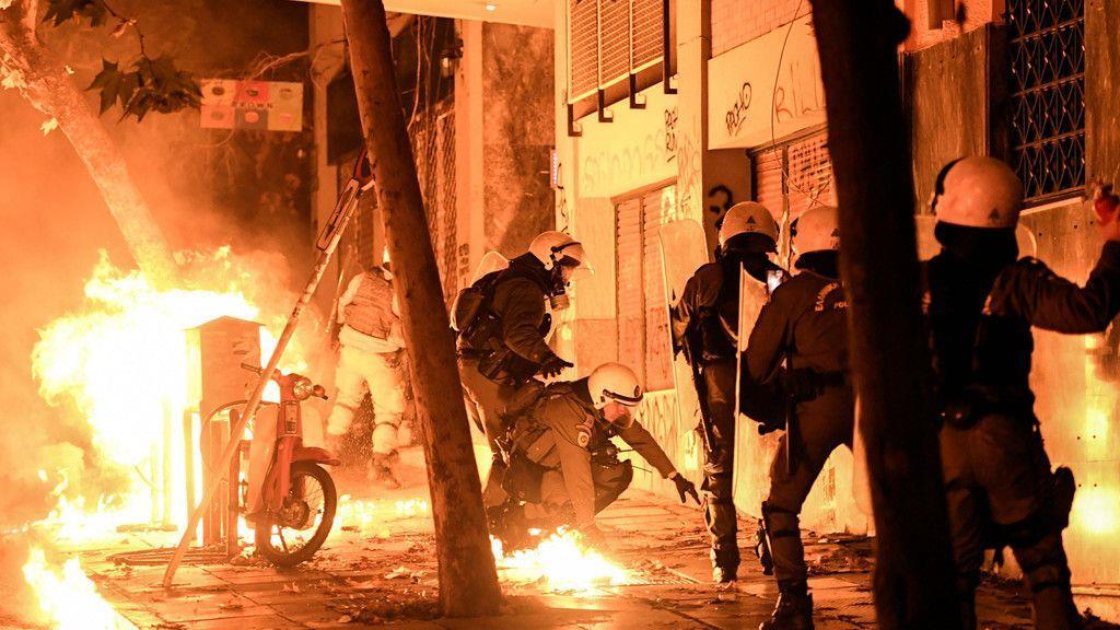 Chaosnacht in Athen