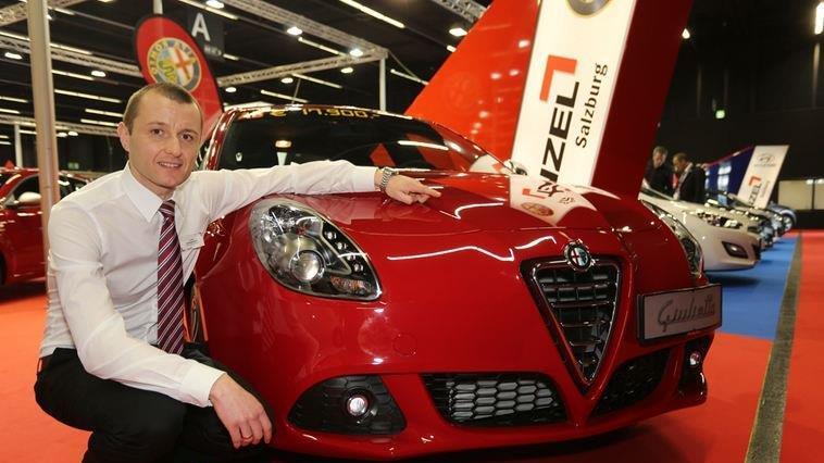 Automesse: Blick durch die Hallen
