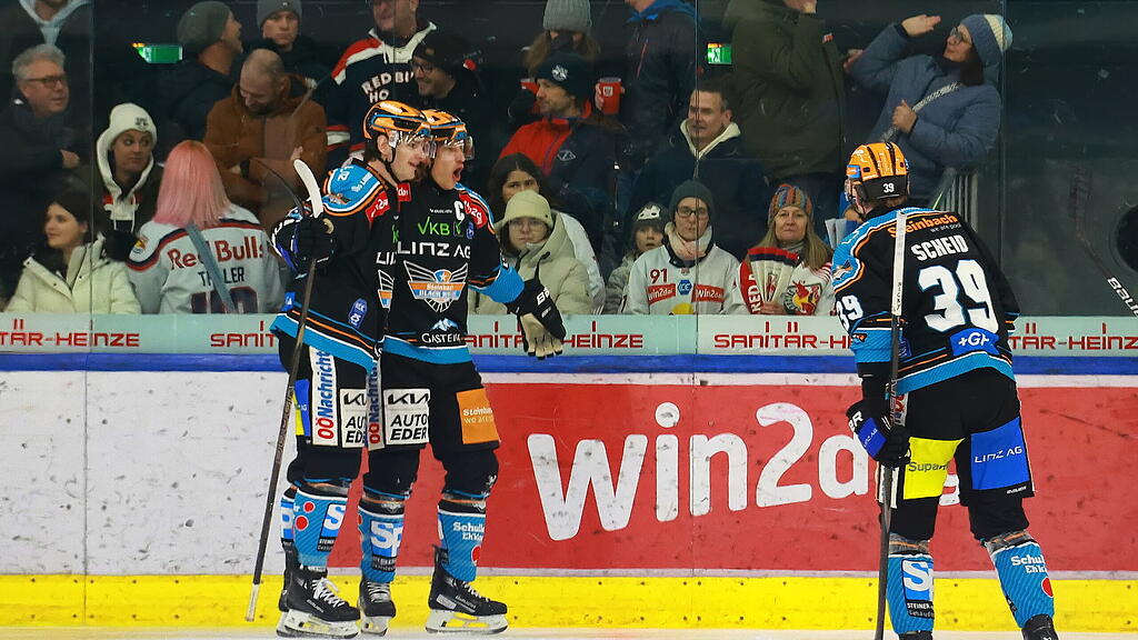 Eishockey: Red Bull Salzburg vs. Black Wings Linz
