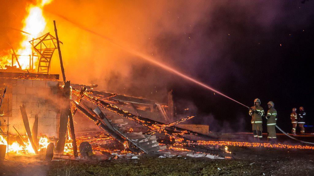 Großbrand bei Bauernhof in Seekirchen
