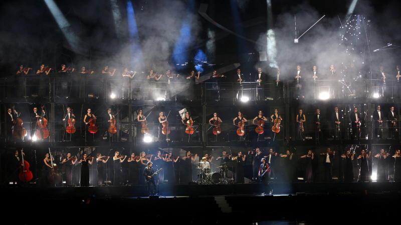 Brit Awards 2013: Stars performen auf der Bühne